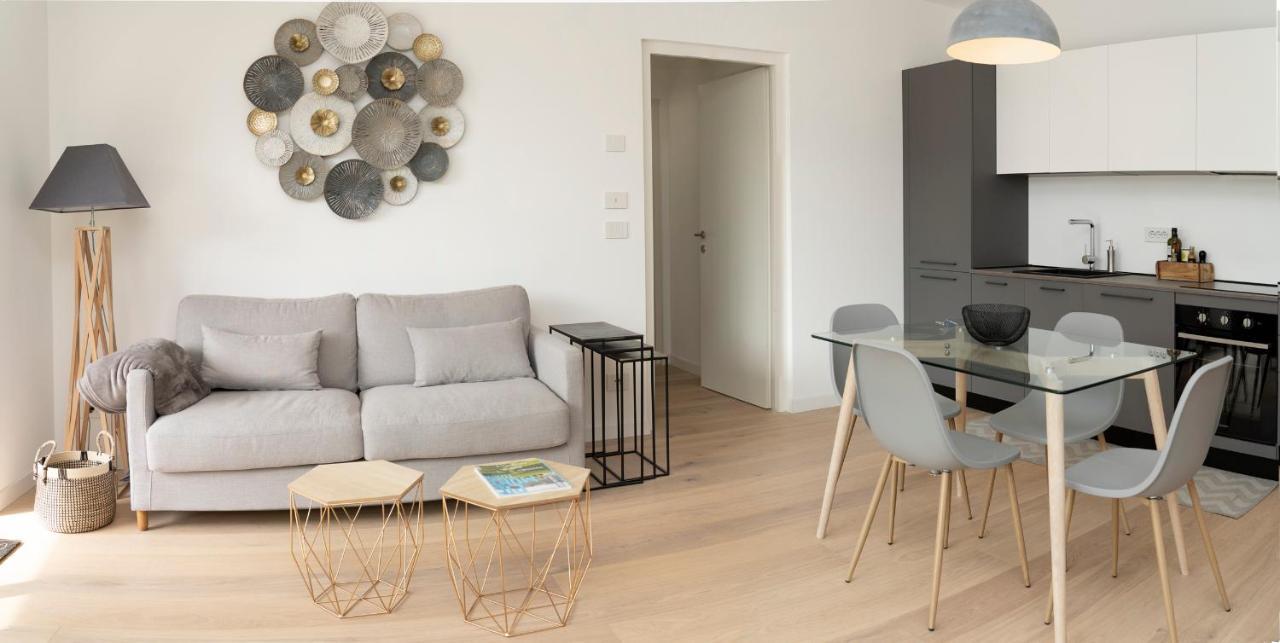 Serviced Apartments By Hotel De Charme Laveno Exterior foto